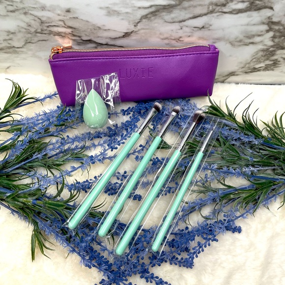 🌸LUXIE Florals Brush Set🌸 - Picture 4 of 5